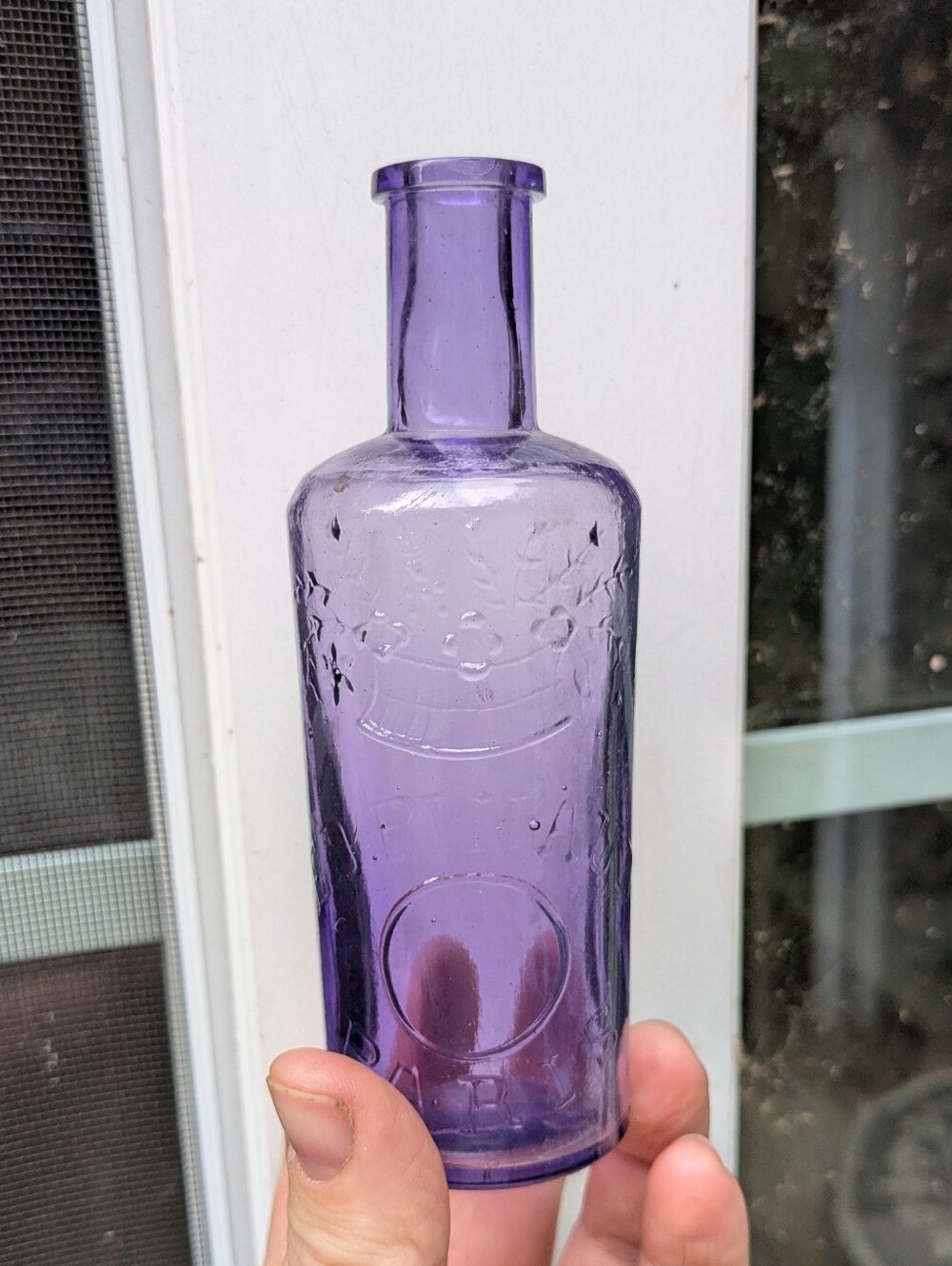Rare Purple-tinted Ed Pinaud flower basket bottle Amythest Glass
